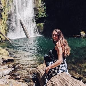 Meet your Posher, Iryna